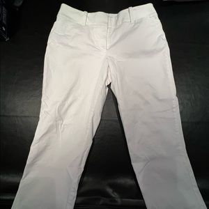 Ann Taylor White Capri Pants - Size 6 - Never Worn